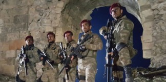 Cenk Ertan ve Sedat Mert: Bordo Bereliler’e hayranız