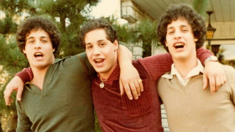 Tesadüfen Yolları Kesişen 3 Kardeş: Three Identical Strangers…